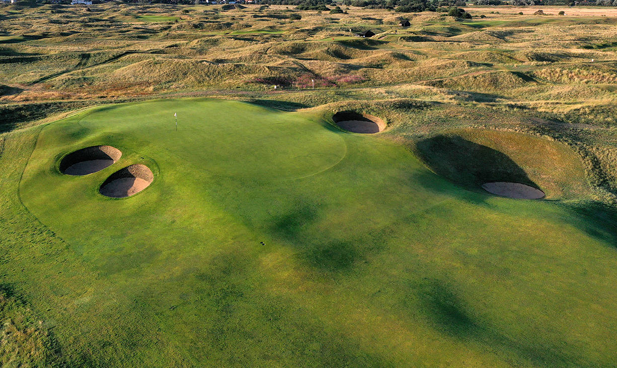 The green at the 10th, which falls away on all sides